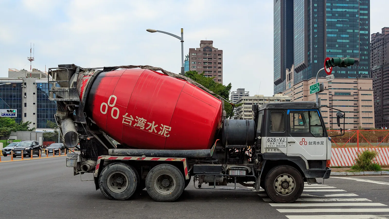 Hino 700 SS 2848 Mixer 8 m³