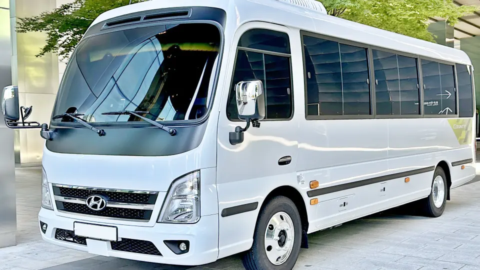 Hyundai County 24+1 Corta