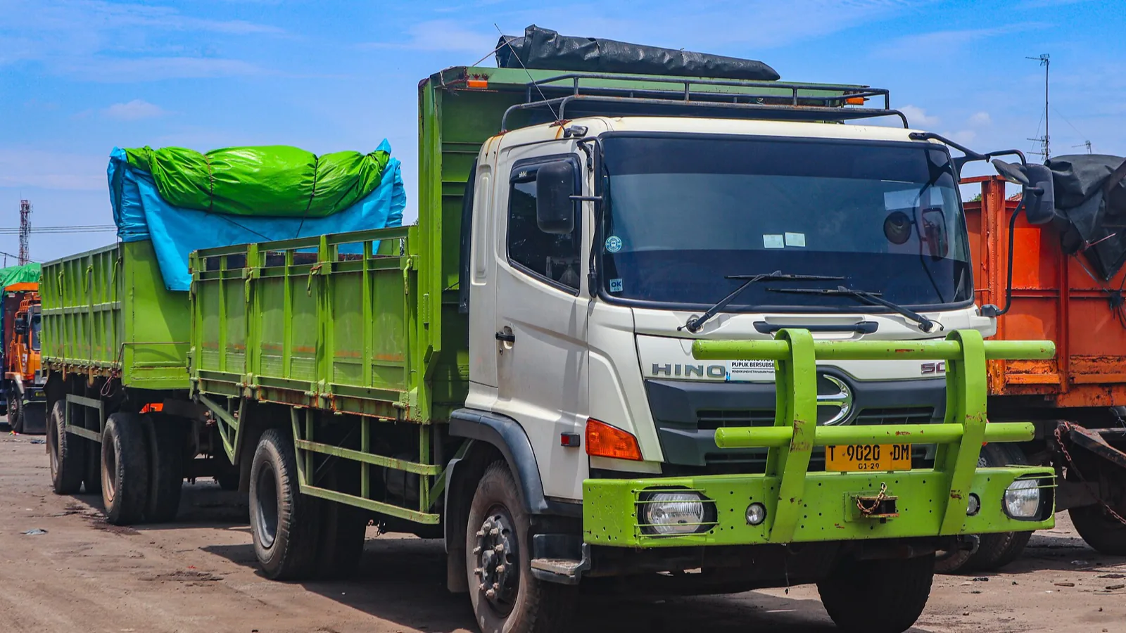 Hino 500 FG 1725 Furgón